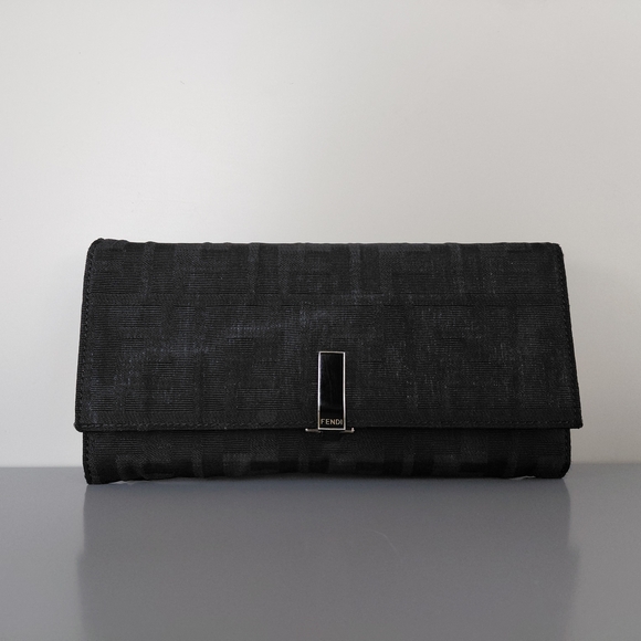 Fendi Textured Black Evening Clutch Wallet Signature - Picture 1 of 16